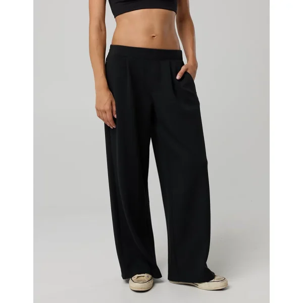 OFFLINE By Aerie ChillUp Trouser - True Black