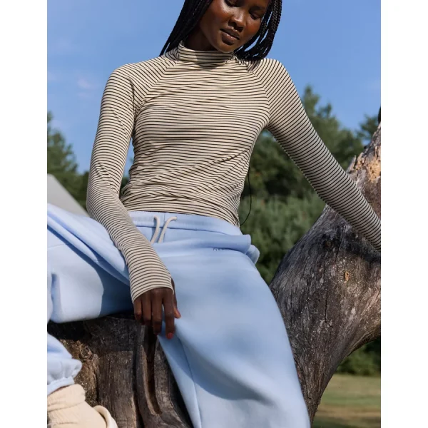 OFFLINE By Aerie Thumbs Up Long Sleeve Turtleneck Shirt - Black